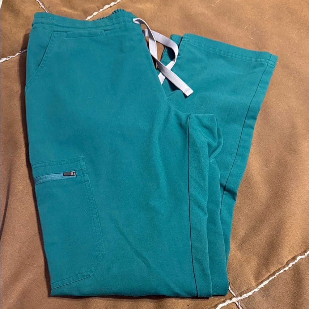 Figs Women’s slim leg pants, size small